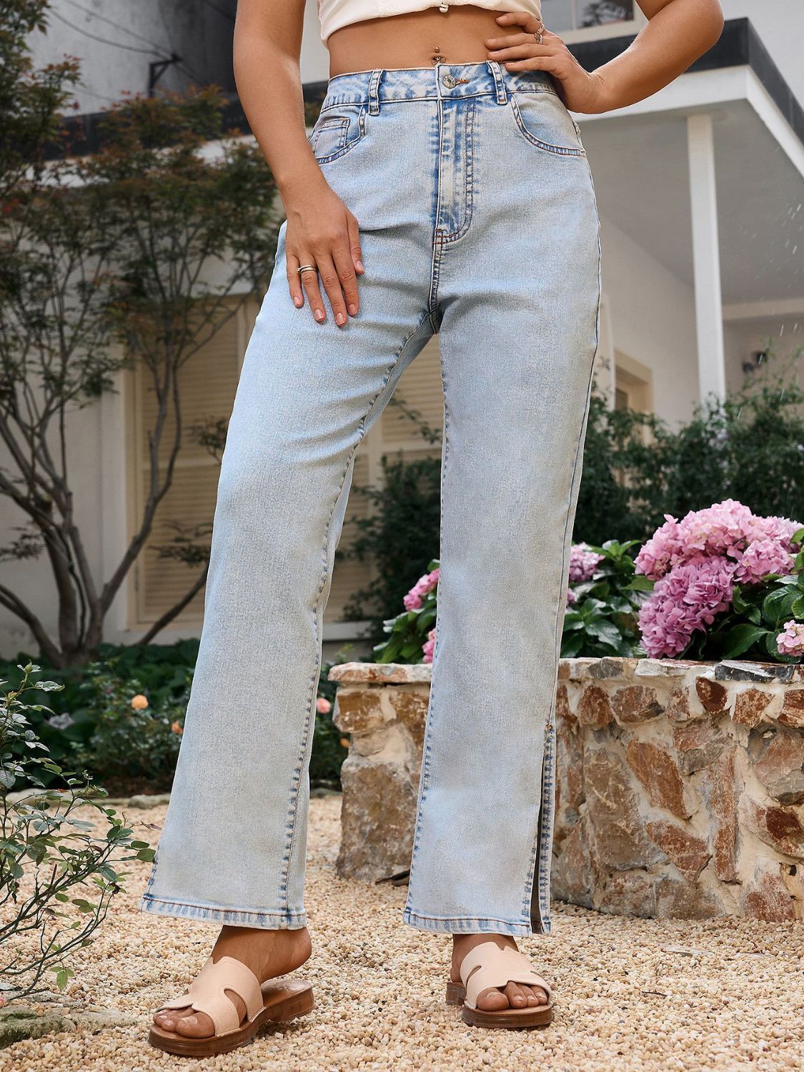 Side Slit Straight Leg Jeans with Pockets