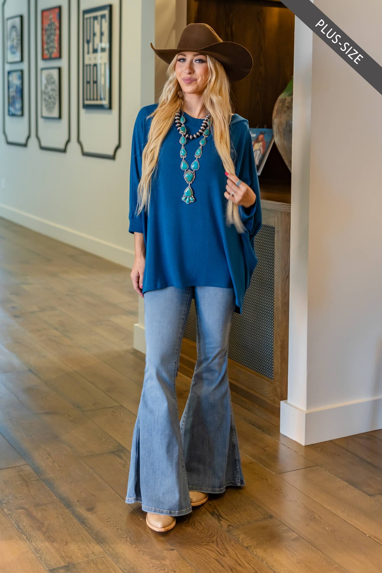 PLUS SIZE Daily Light Hacci Top