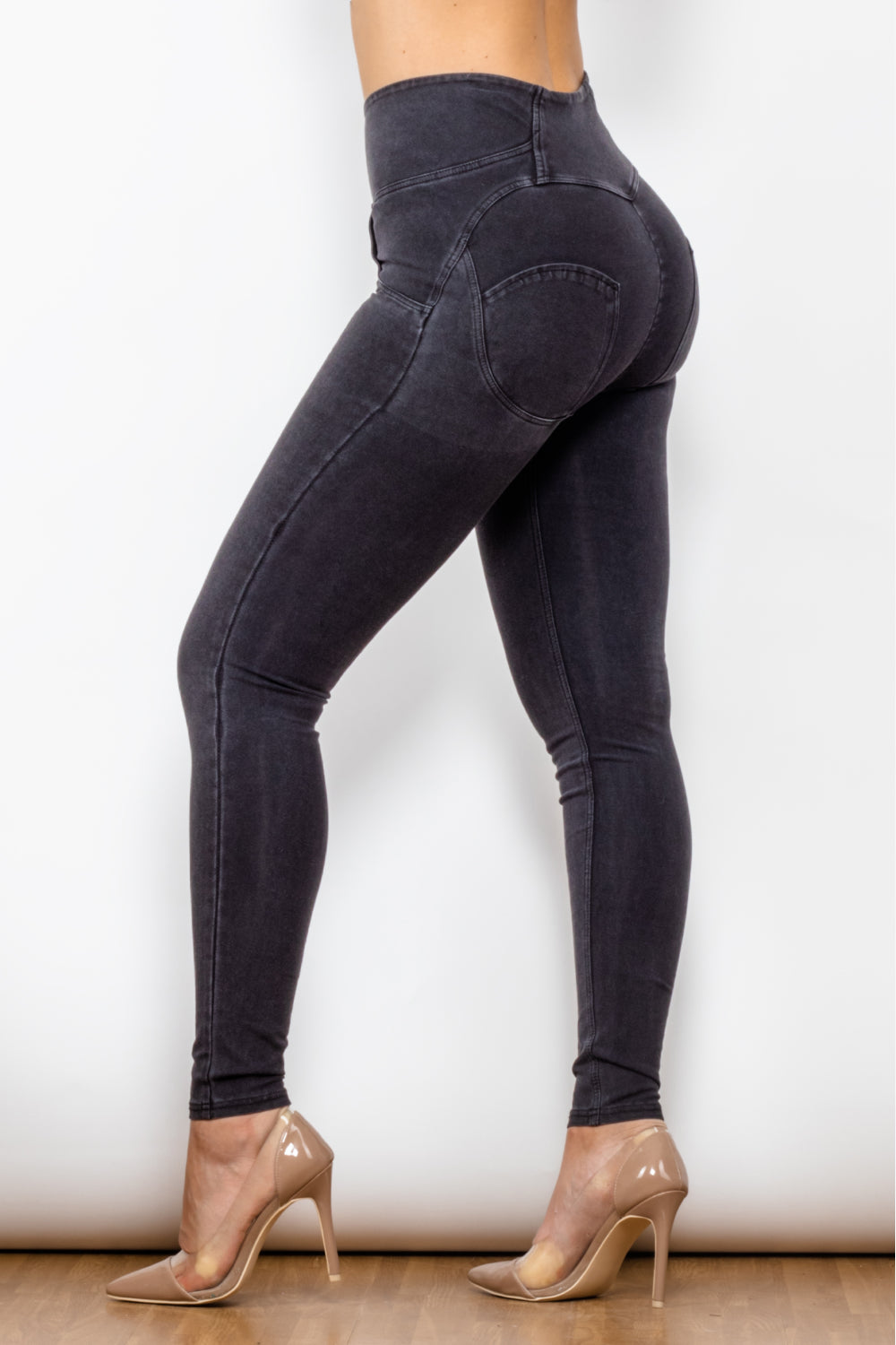 Zip Closure Skinny Jeans