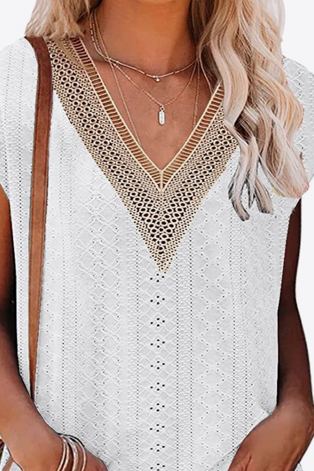 Eyelet Contrast V-Neck Tee