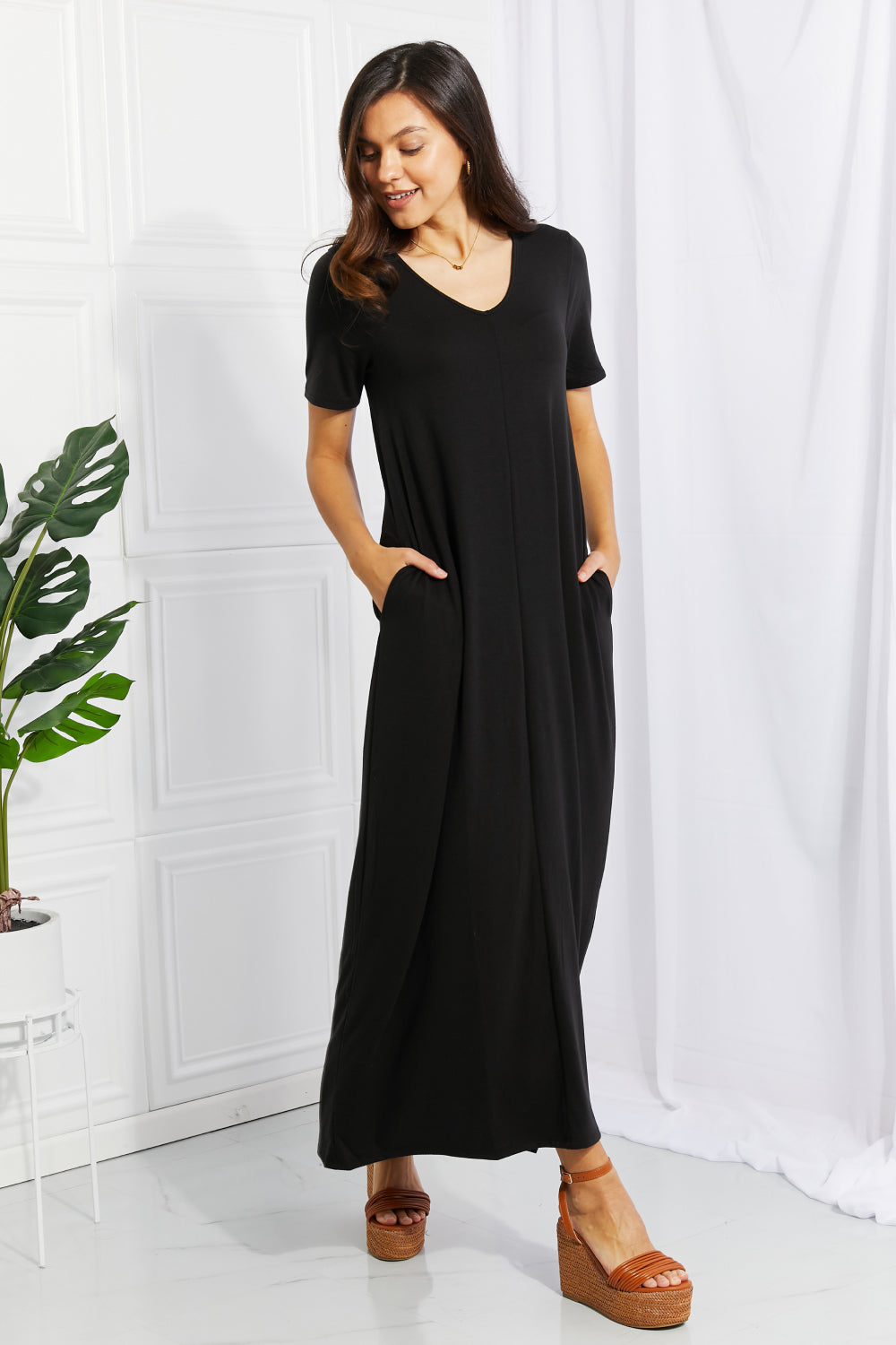 Zenana Simple Wonder Full Size Pocket Maxi Dress in Black