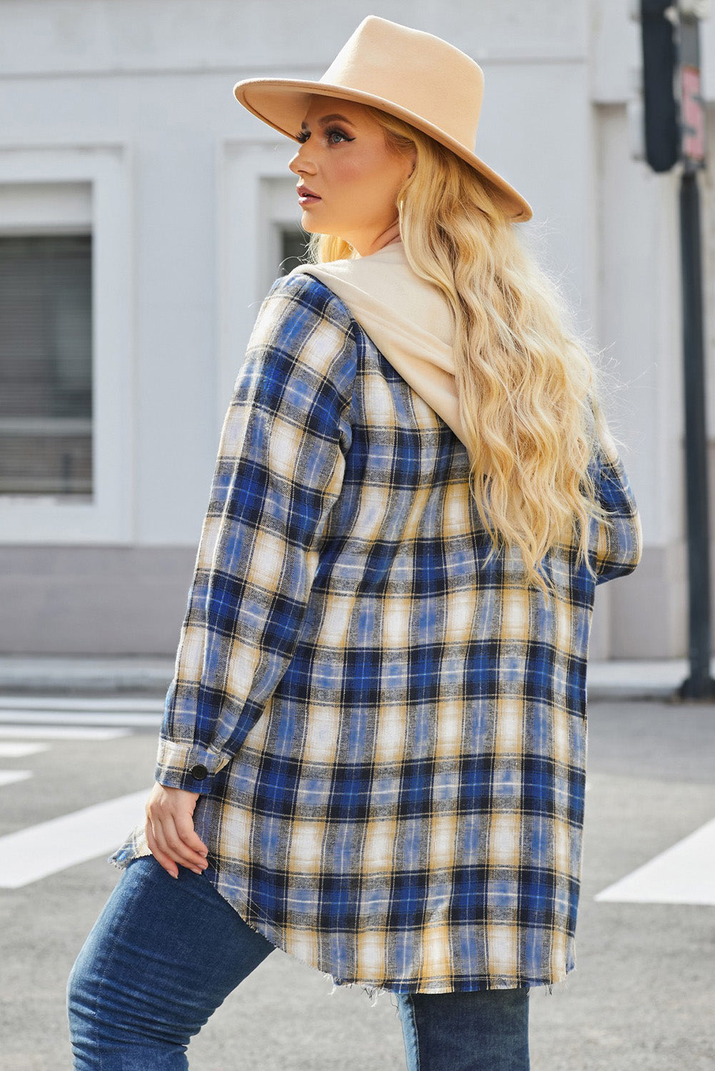 Plus Size Plaid Curved Hem Button Front Shirt