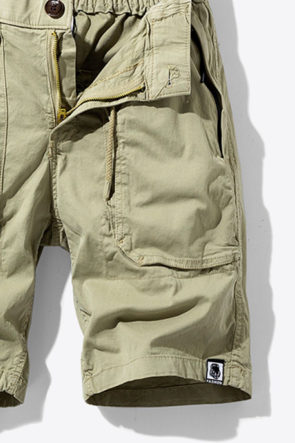 Drawstring Waist Button and Zipper Closure Cargo Shorts