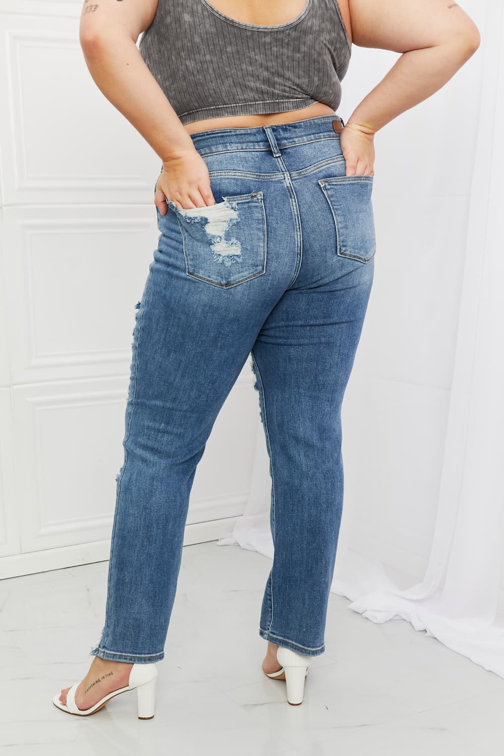 Judy Blue Bella Full Size Distressed Straight Jeans